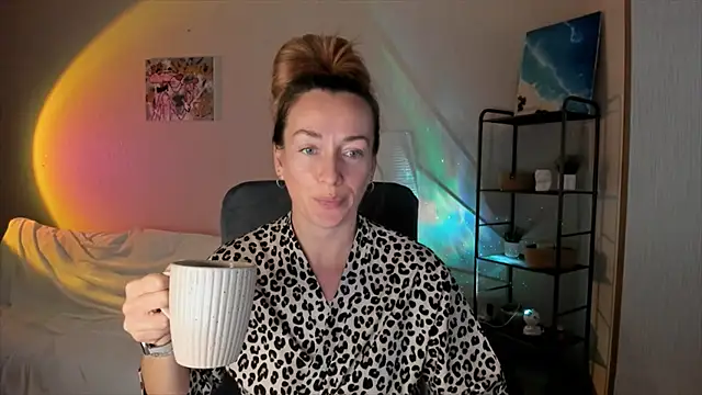 RebeccaMartinez online show from 10-15-25, 10:15