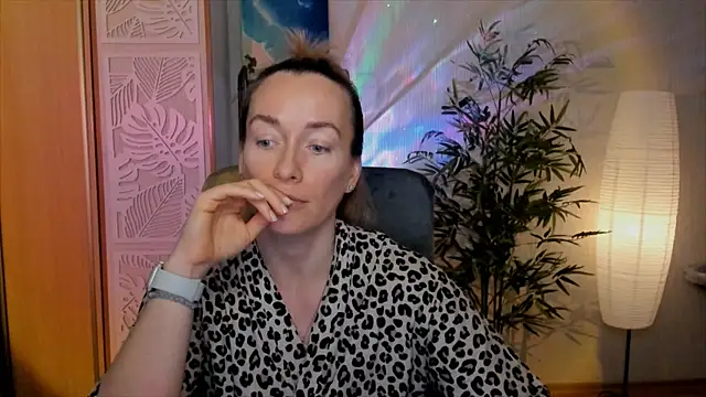 RebeccaMartinez online show from 01-10-26, 11:23