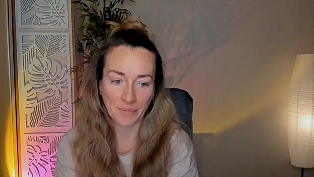 RebeccaMartinez online show from 02-22-26, 05:30