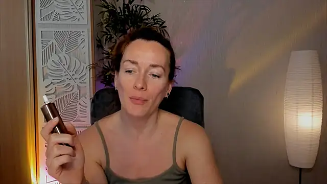Snapshot of RebeccaMartinez chatting on 04-09-26, 07:25 RebeccaMartinez online show from 04-09-26, 07:25