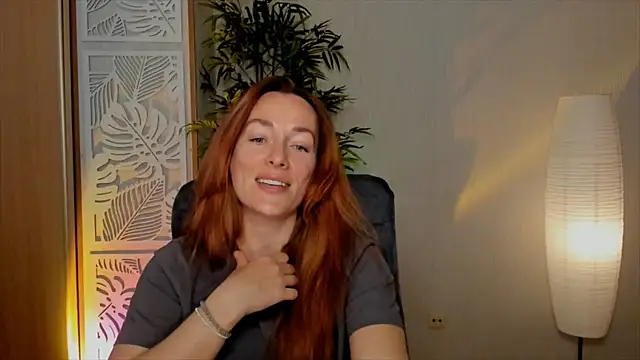 Snapshot of RebeccaMartinez chatting on 04-10-26, 12:10 RebeccaMartinez online show from 04-10-26, 12:10