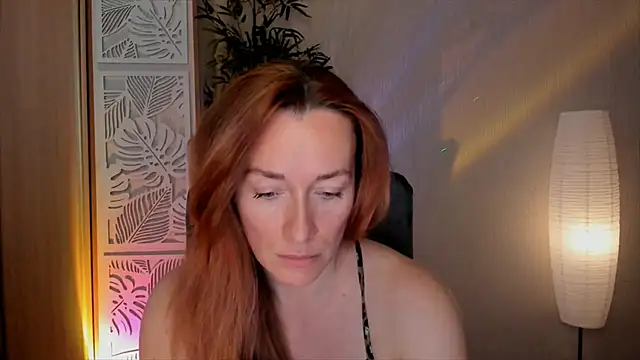 Snapshot of RebeccaMartinez chatting on 04-14-26, 01:28 RebeccaMartinez online show from 04-14-26, 01:28