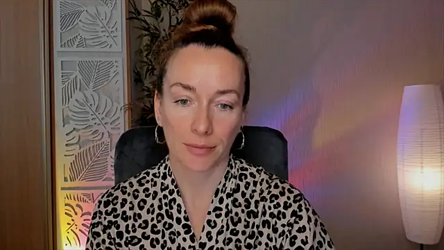 Snapshot of RebeccaMartinez chatting on 04-27-26, 07:28 RebeccaMartinez online show from 04-27-26, 07:28