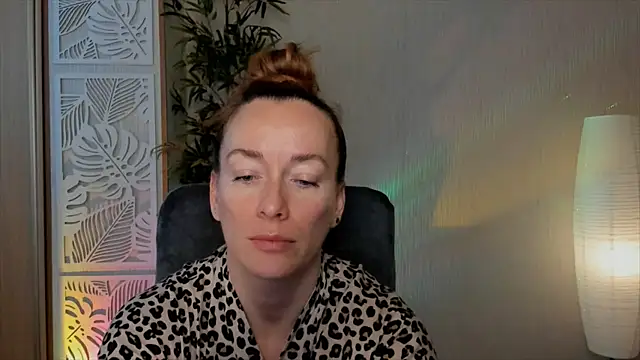 Snapshot of RebeccaMartinez chatting on 04-28-26, 04:50 RebeccaMartinez online show from 04-28-26, 04:50