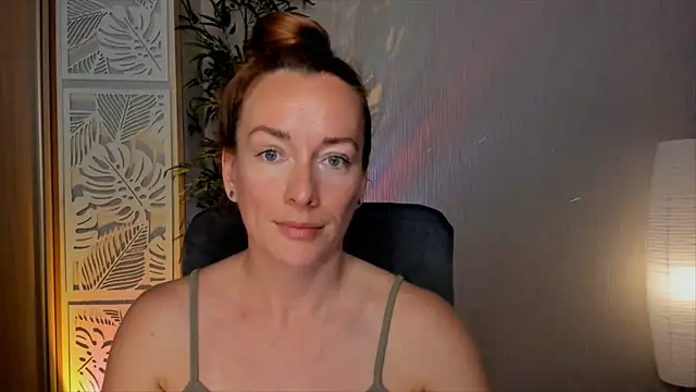RebeccaMartinez online show from 06-12-26, 05:28