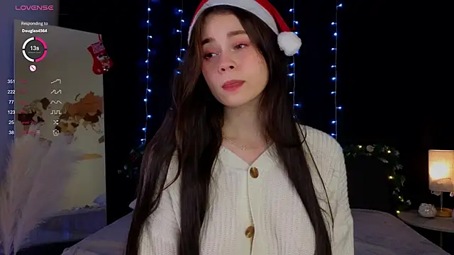 Snapshot of AuroraMari chatting on 12-26-24, 02:22 AuroraMari online show from 12-26-24, 02:22