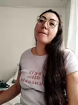 Snapshot of katha_steele_ chatting on 01-14-25, 06:49 katha steele online show from 01-14-25, 06:49