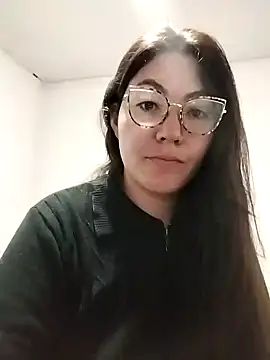 Snapshot of katha_steele_ chatting on 01-25-25, 10:08 katha steele online show from 01-25-25, 10:08