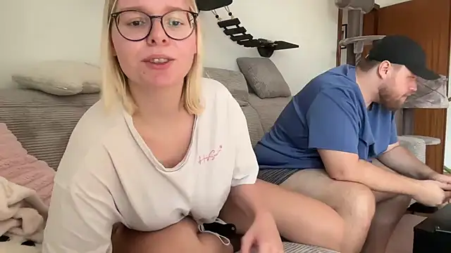 LucyFoxLulu online show from 06-03-26, 02:33