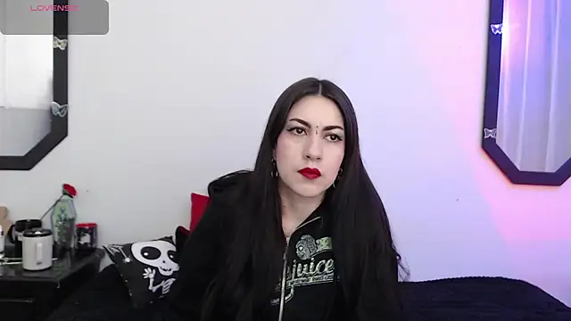 Amy Aloqua online show from 09-30-25, 03:28