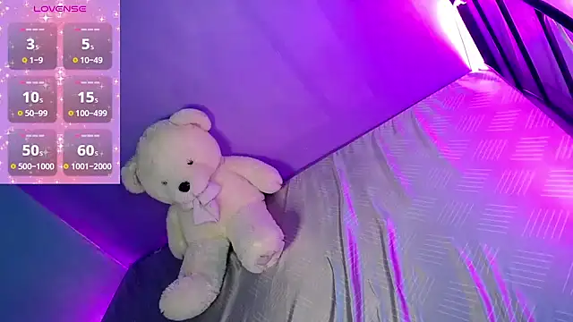 Snapshot of katie_white chatting on 01-14-26, 09:48 katie white online show from 01-14-26, 09:48