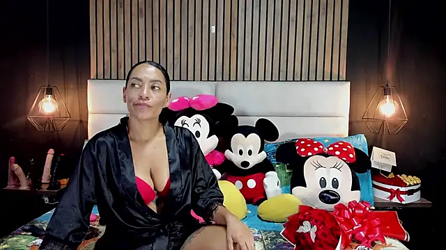 NiicolleMiller online show from 02-14-25, 06:40