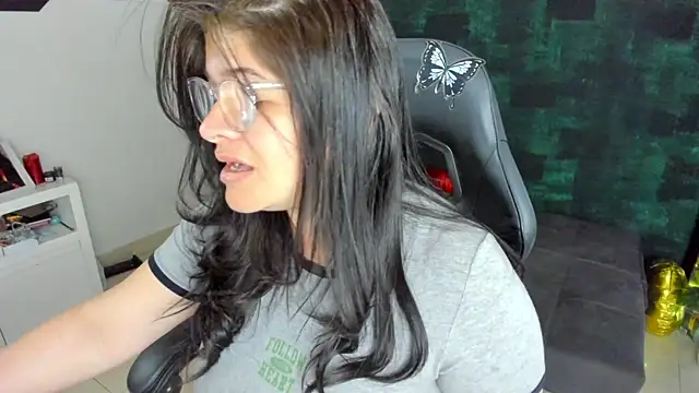 BellaFlaming online show from 01-27-25, 11:32