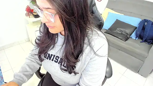 BellaFlaming online show from 02-21-25, 02:59