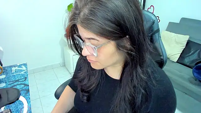 BellaFlaming online show from 02-28-25, 09:58