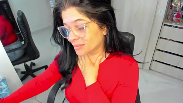 BellaFlaming online show from 06-18-26, 12:53