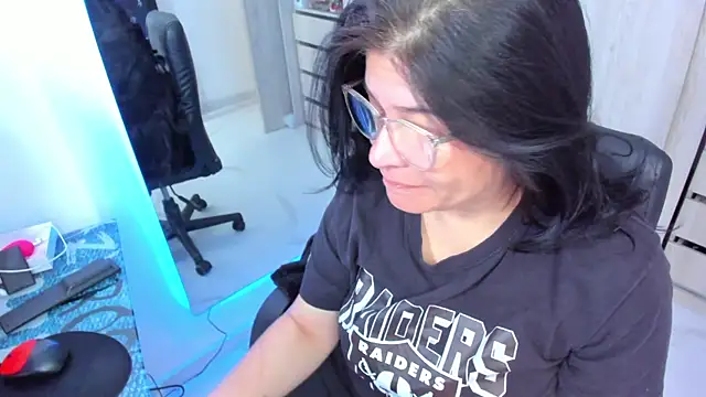 BellaFlaming online show from 06-24-26, 01:32