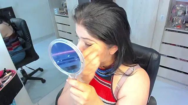 BellaFlaming online show from 06-26-26, 11:58