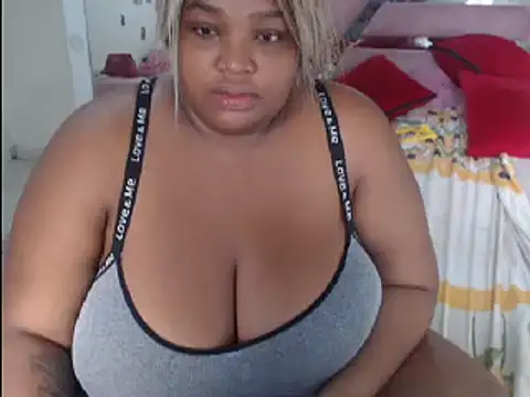 Snapshot of chocolatehot04 chatting on 12-27-24, 01:28 chocolatehot04 online show from 12-27-24, 01:28