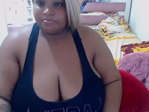 Snapshot of chocolatehot04 chatting on 01-12-25, 11:58 chocolatehot04 online show from 01-12-25, 11:58