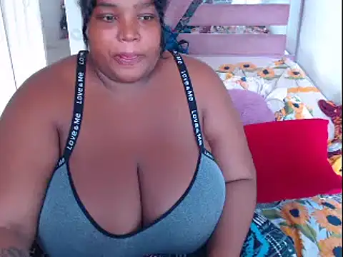 Snapshot of chocolatehot04 chatting on 02-14-25, 07:44 chocolatehot04 online show from 02-14-25, 07:44