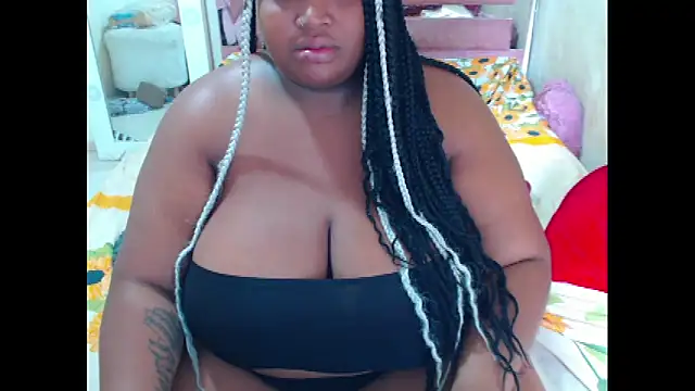 Snapshot of chocolatehot04 chatting on 10-05-25, 12:47 chocolatehot04 online show from 10-05-25, 12:47