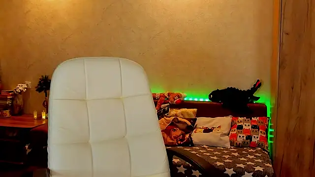 mia grantes online show from 12-19-24, 04:35