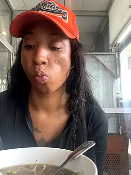 Snapshot of Iceblanca chatting on 09-24-25, 07:06 Iceblanca online show from 09-24-25, 07:06