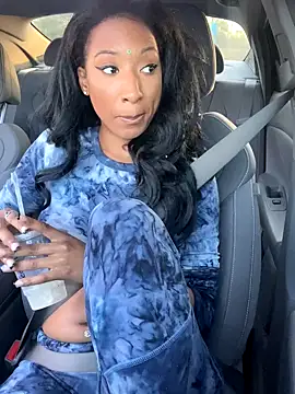 Snapshot of Iceblanca chatting on 10-03-25, 10:18 Iceblanca online show from 10-03-25, 10:18