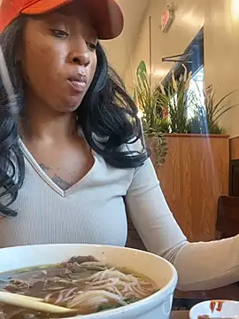 Snapshot of Iceblanca chatting on 10-05-25, 09:02 Iceblanca online show from 10-05-25, 09:02