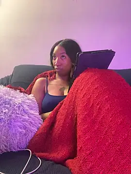 Snapshot of Iceblanca chatting on 11-03-25, 03:41 Iceblanca online show from 11-03-25, 03:41