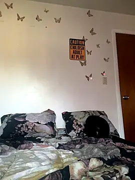 Snapshot of Iceblanca chatting on 11-07-25, 02:39 Iceblanca online show from 11-07-25, 02:39