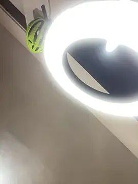 Snapshot of -Marivalda- chatting on 02-18-26, 10:11 -Marivalda- online show from 02-18-26, 10:11