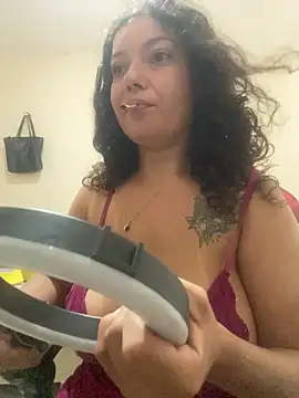 Snapshot of -Marivalda- chatting on 02-25-26, 11:31 -Marivalda- online show from 02-25-26, 11:31