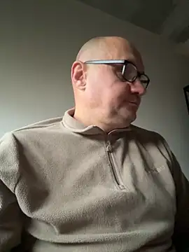 Snapshot of vanjbi45 chatting on 11-12-25, 06:58 vanjbi45 online show from 11-12-25, 06:58