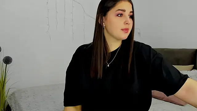 Snapshot of Talla_a chatting on 03-18-25, 07:30 Talla a online show from 03-18-25, 07:30