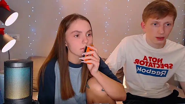 juliaanddima online show from 12-21-24, 10:51