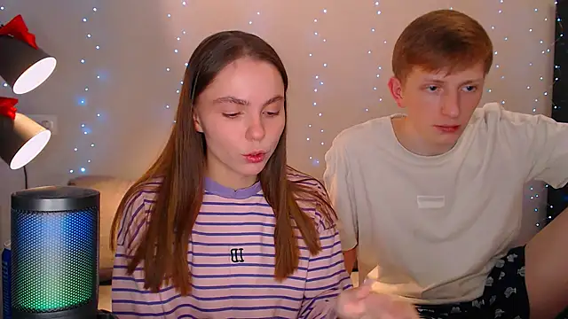 juliaanddima online show from 12-22-24, 07:52