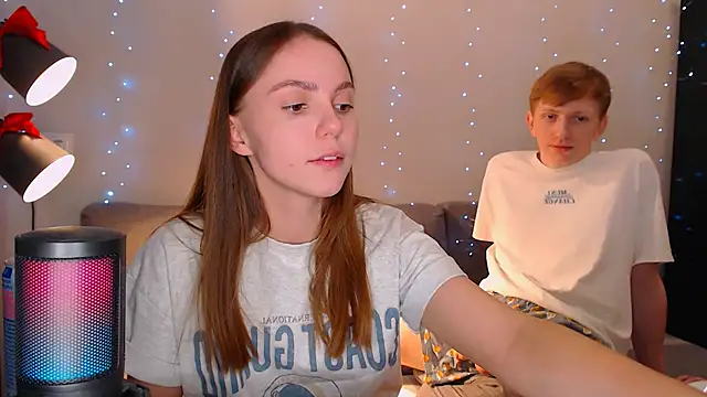 juliaanddima online show from 12-27-24, 12:29