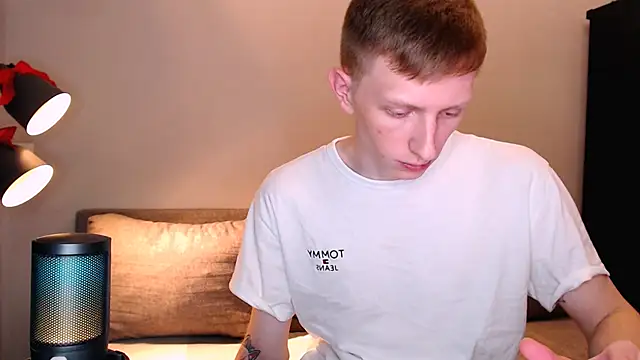 juliaanddima online show from 11-04-25, 09:03