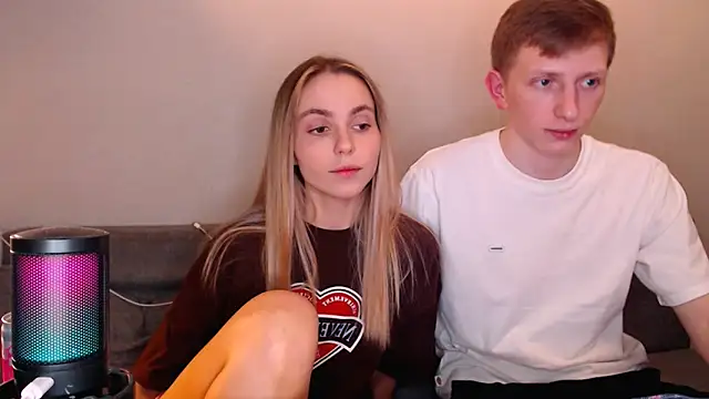 juliaanddima online show from 12-04-25, 10:29