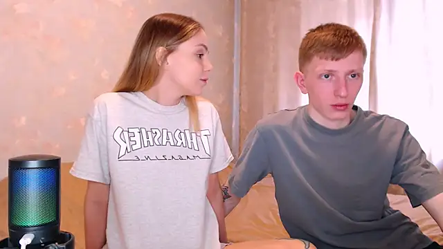 juliaanddima online show from 03-17-26, 07:23