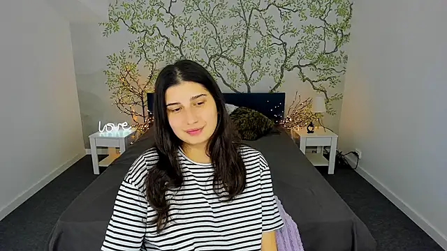 Linda EX online show from 01-27-25, 11:22