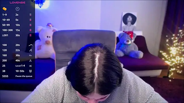 Emily Mo online show from 01-13-25, 09:41