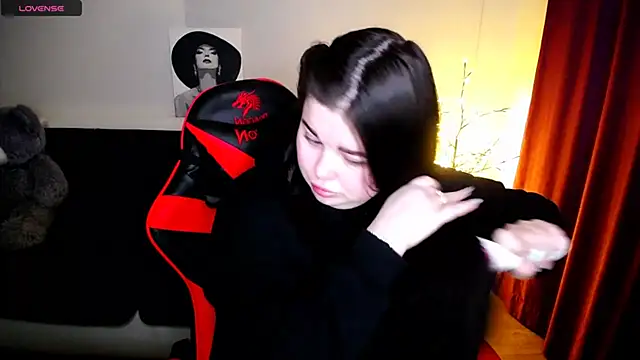 Emily Mo online show from 01-29-25, 06:22