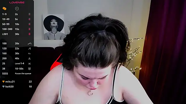 Emily Mo online show from 02-04-25, 09:49