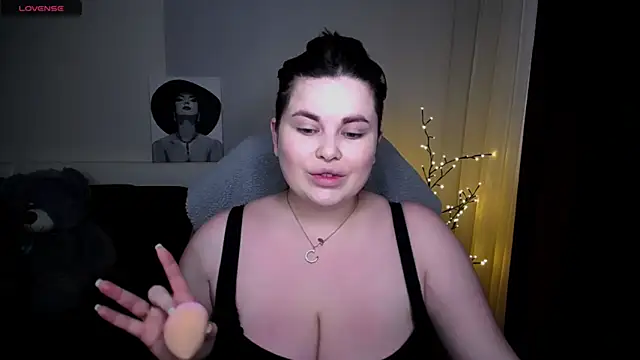 Emily Mo online show from 02-16-25, 05:59