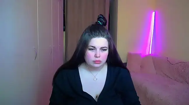 Emily Mo online show from 03-09-25, 09:24