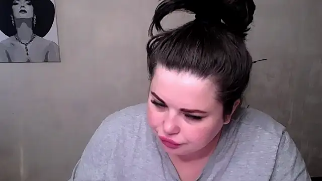 Emily Mo online show from 09-16-25, 05:41