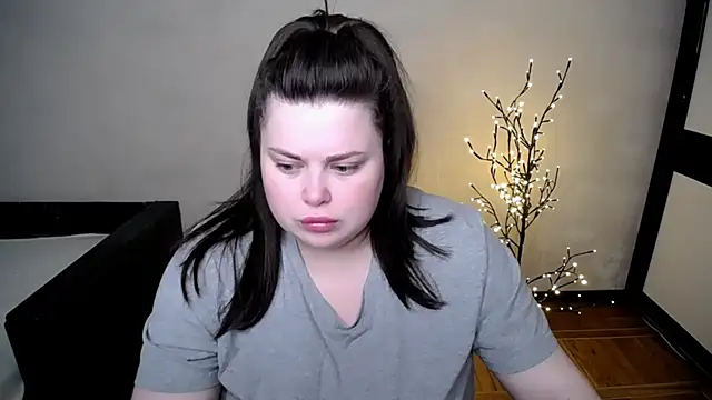 Emily Mo online show from 05-07-26, 05:46